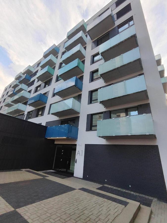 Yarn - Brand New - Free Parking - Balcony With City View - Central Shopping Mall Bratislava Luaran gambar