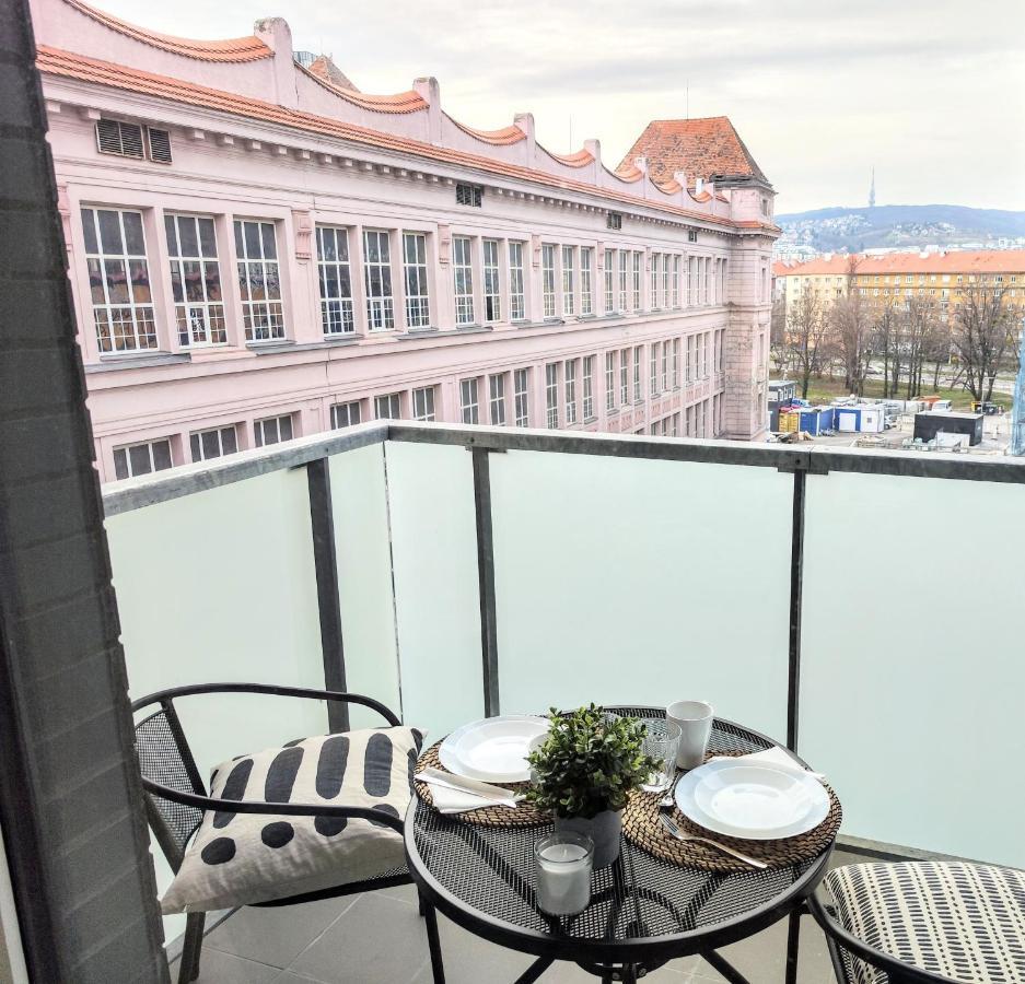 Yarn - Brand New - Free Parking - Balcony With City View - Central Shopping Mall Bratislava Luaran gambar